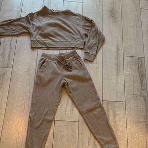 ALO Yoga Beige Ribbed Lounge Set